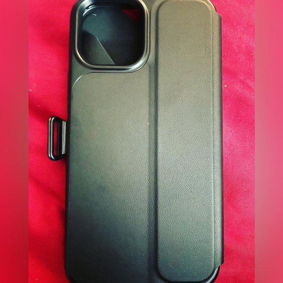 Tech21 iPhone 12pro wallet case - Picture 1 of 3